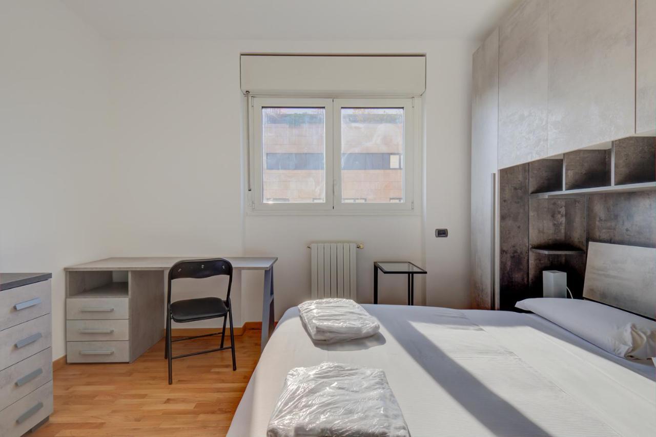 Apartamento Splendida Terrazza Su Arcimboldi - Milano Bicocca Exterior foto