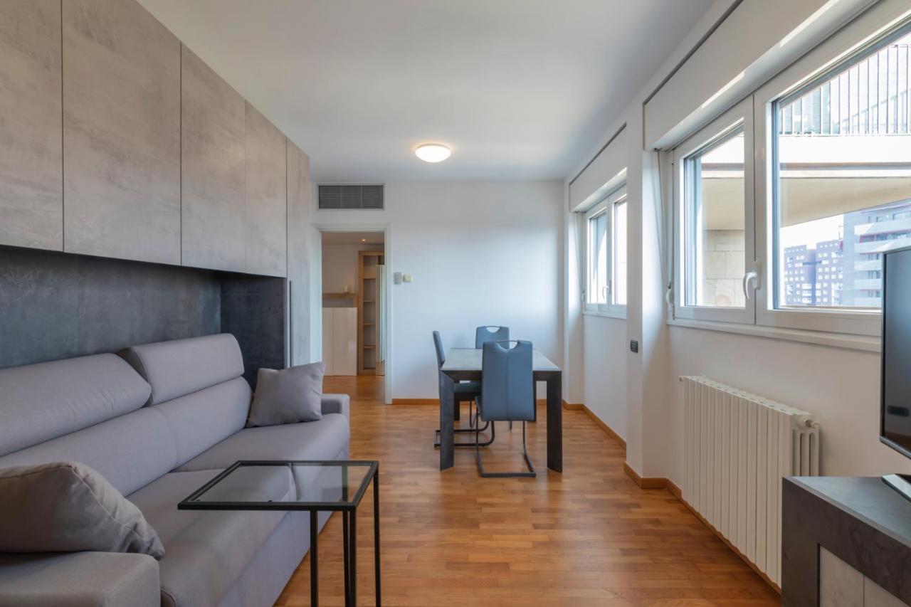 Apartamento Splendida Terrazza Su Arcimboldi - Milano Bicocca Exterior foto
